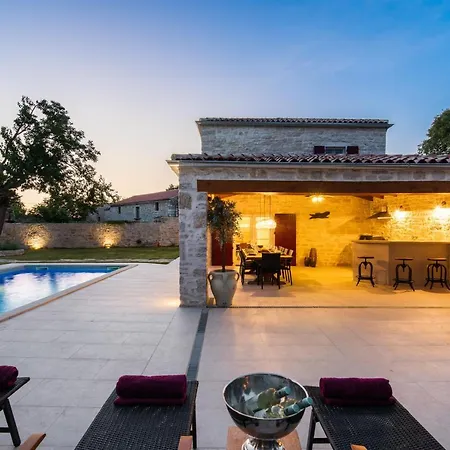 Istria Time - Nyma - Heated Pool Vila *